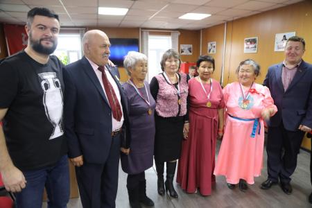 Тувинские коммунисты провели брейн-ринг для ветеранов в Кызыле