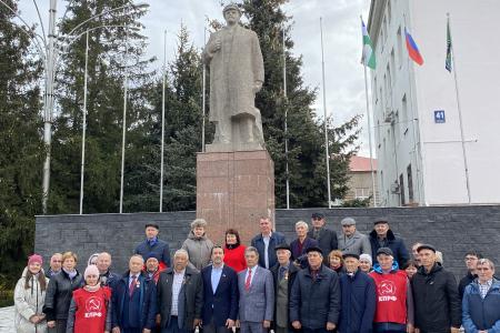 Республика Башкортостан. Александр Ющенко и Юнир Кутлугужин с рабочим визитом посетили Дюртюлинский район