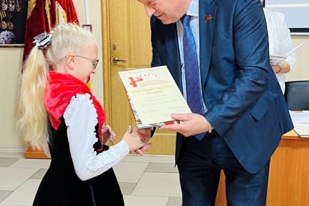 Лидер ставропольских коммунистов Виктор Гончаров: Наши пионеры – большие молодцы!