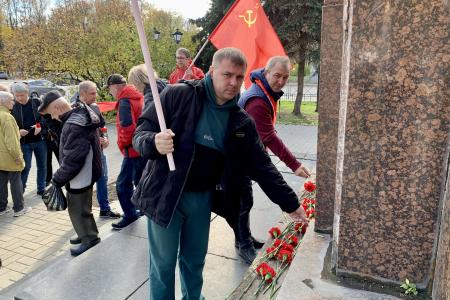 Преступление без срока давности. Ярославские коммунисты почтили память жертв кровавого переворота 1993 года