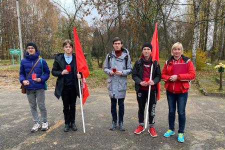Ярославская область. Под красными знаменами ко дню комсомола!