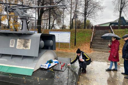Ярославские коммунисты и комсомольцы отметили 104-ю годовщину основания Ленинского Комсомола