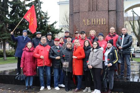Ярославские коммунисты и комсомольцы отметили 104-ю годовщину основания Ленинского Комсомола