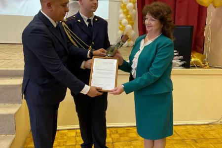 Сенатор РФ, член ЦК КПРФ А.М. Гибатдинов поздравил педагогов Ульяновской области с Днем учителя