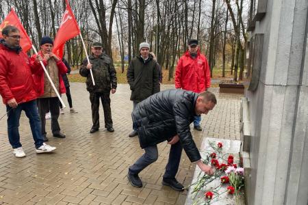 Ярославские коммунисты и комсомольцы отметили 104-ю годовщину основания Ленинского Комсомола