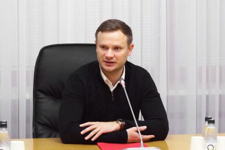 В Госдуме состоялся круглый стол на тему: «Ленинский комсомол на передовой борьбы за права молодежи»