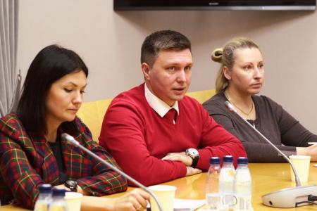 В Госдуме состоялся круглый стол на тему: «Ленинский комсомол на передовой борьбы за права молодежи»
