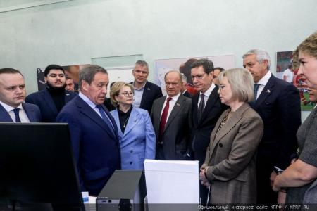 Г.А. Зюганов выступил на открытии выставки в Госдуме, посвященной 75-летию Федерального медико-биологического агентства
