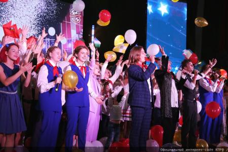 «Земля талантов». Завершился финальный гала-концерт Всероссийского конкурса детского и юношеского творчества