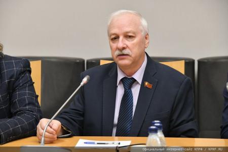 В Госдуме состоялся круглый стол на тему: «Ленинский комсомол на передовой борьбы за права молодежи»