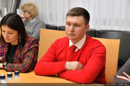 В Госдуме состоялся круглый стол на тему: «Ленинский комсомол на передовой борьбы за права молодежи»