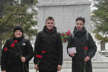 В Омске Пленум обкома прошел в День Комсомола