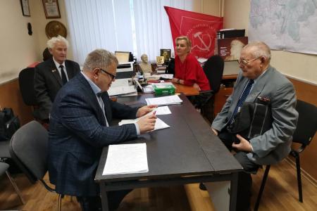 Руководитель фракции КПРФ в Мособлдуме Александр Наумов провёл приём граждан в Ленинском городском округе