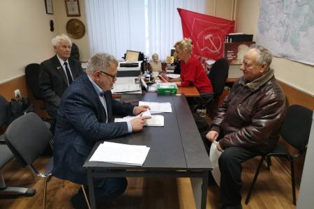 Руководитель фракции КПРФ в Мособлдуме Александр Наумов провёл приём граждан в Ленинском городском округе