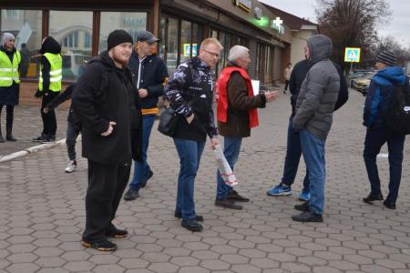 Подмосковные коммунисты - в трудовом строю!