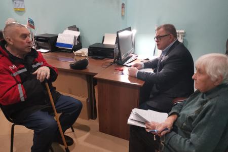 Московская область. Руководитель фракции КПРФ Александр Наумов провёл приём граждан в Озёрах