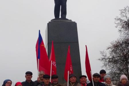 Подмосковные коммунисты: "Мы продолжатели дел Великого Октября!"