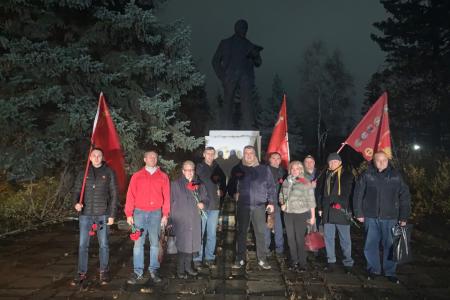 Подмосковные коммунисты: "Мы продолжатели дел Великого Октября!"