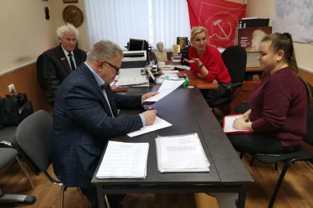 Руководитель фракции КПРФ в Мособлдуме Александр Наумов провёл приём граждан в Ленинском городском округе