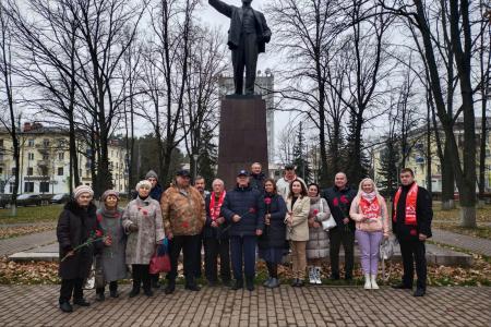 Подмосковные коммунисты: "Мы продолжатели дел Великого Октября!"