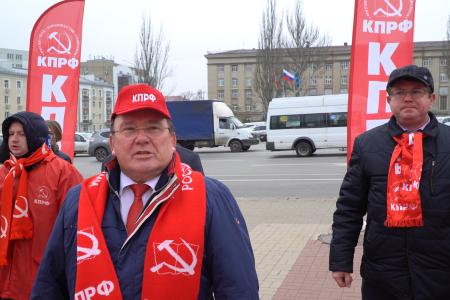 Курская область. Н.Н. Иванов провел митинг в честь 105-й годовщины Великой Октябрьской социалистической революции