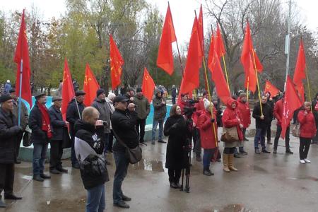 Ольга Алимова встретилась с избирателями накануне юбилея Великого Октября
