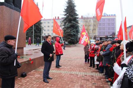 Коммунисты Брянщины отметили 105-ю годовщину Великого Октября