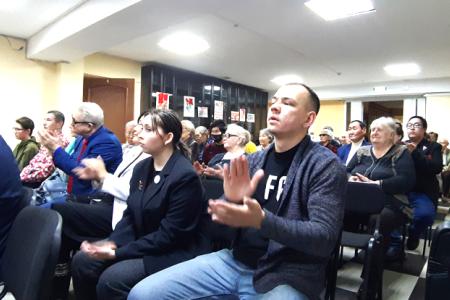 Борьба за самую справедливую и совестливую власть продолжается, а значит, и Революция не окончена. Якутяне не позволили замолчать Красный день календаря