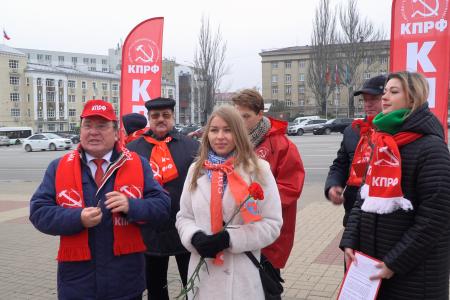 Курская область. Н.Н. Иванов провел митинг в честь 105-й годовщины Великой Октябрьской социалистической революции
