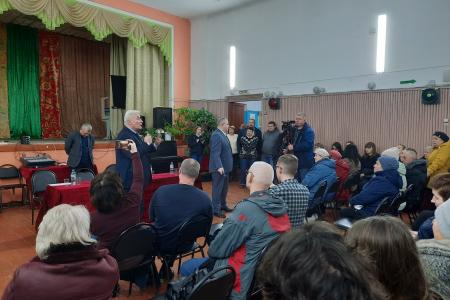 Тамбовская область. Жители села Покрово-Пригородного вышли на народный сход