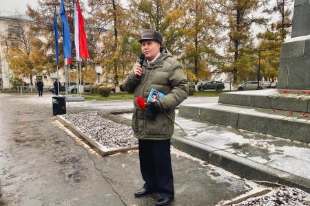 Владимирские коммунисты провели митинг в 105-ю годовщину Великого Октября
