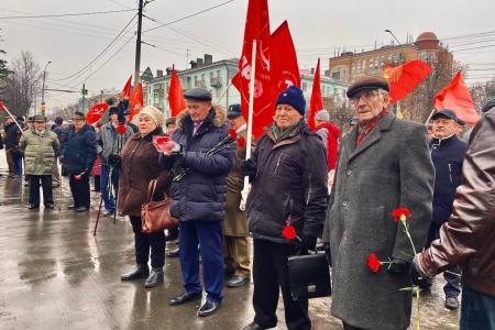 Владимирские коммунисты провели митинг в 105-ю годовщину Великого Октября