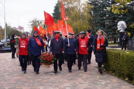 Ставропольские коммунисты и комсомольцы отпраздновали 105-летие Великого Октября