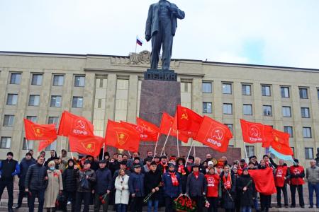 Ставропольские коммунисты и комсомольцы отпраздновали 105-летие Великого Октября