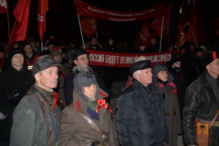Новосибирск. КПРФ провела митинг в сквере Героев революции