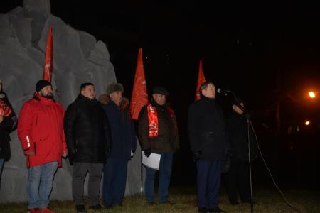 Новосибирск. КПРФ провела митинг в сквере Героев революции