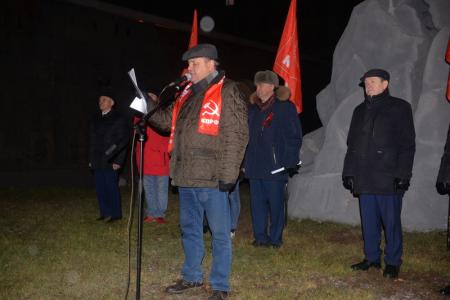 Новосибирск. КПРФ провела митинг в сквере Героев революции