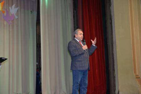 В Новосибирске состоялся концерт комсомольской песни «Беспокойные сердца»