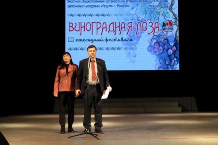 Рязань. Депутаты-коммунисты посетили фестиваль «Виноградная лоза» – праздник дружбы народов