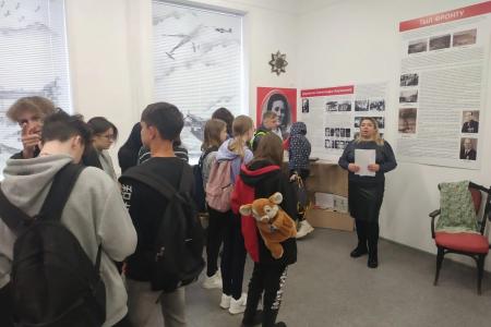 Самарская область. Коммунисты и комсомольцы проводят уроки мужества в колледжах и школах в рамках Общероссийского проекта «Знамя нашей Победы»