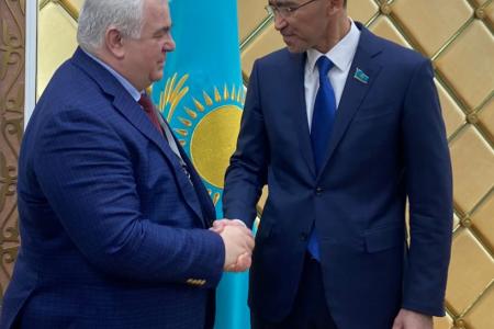 Казбек Тайсаев прибыл в Казахстан в качестве международного наблюдателя на президентские выборы