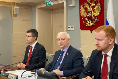 Москва. Депутаты КПРФ презентовали проект нового Избирательного Кодекса
