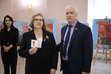 Пионерское время! Фракция КПРФ в Мосгордуме открыла выставку, посвященную 100-летию создания пионерии