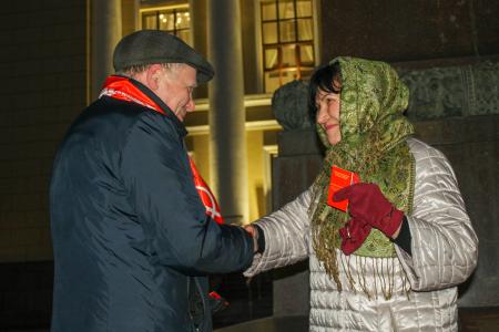 Удмуртия. В Ижевске прошел митинг возле памятника Владимиру Ильичу Ленину