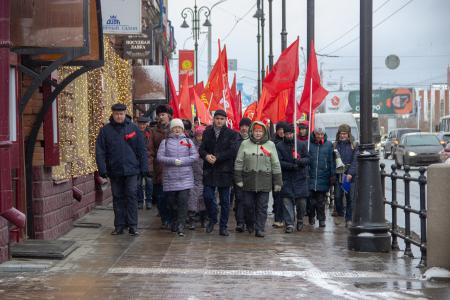 "Вернём завоевания Октября!": коммунисты Томской области отметили 105-ю годовщину Октябрьской революции
