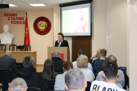 Волгоградские коммунисты провели политическое занятие, посвященное 100-летию освобождения Советской Республики от иностранной интервенции