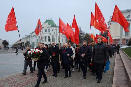 В Орле отпраздновали 105-ю годовщину Великой Октябрьской социалистической революции