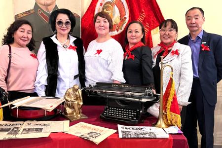 Борьба за самую справедливую и совестливую власть продолжается, а значит, и Революция не окончена. Якутяне не позволили замолчать Красный день календаря