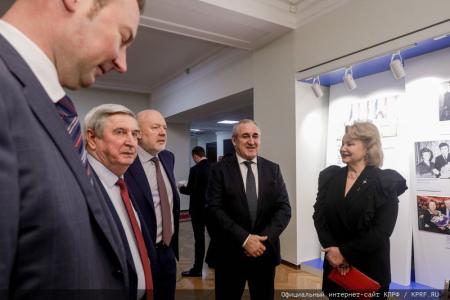 В Госдуме проходит фотовыставка, посвященная Г.Н. Селезневу