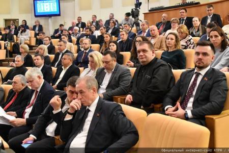 «Новый Избирательный кодекс КПРФ – на благо народа!». Репортаж о круглом столе коммунистов в Госдуме